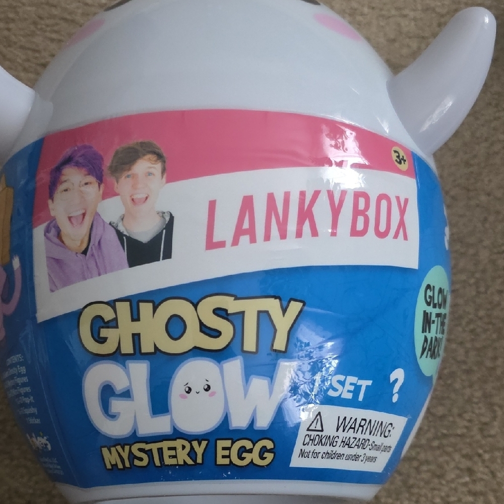 2 Ghosty Glow Mystery Egg - Picture 2 of 3